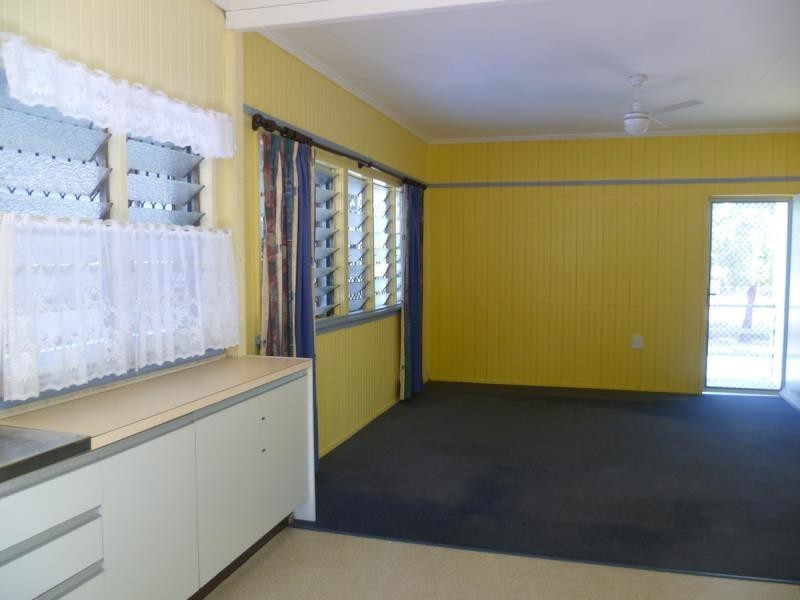 21 Welch Street, Park Avenue QLD 4701